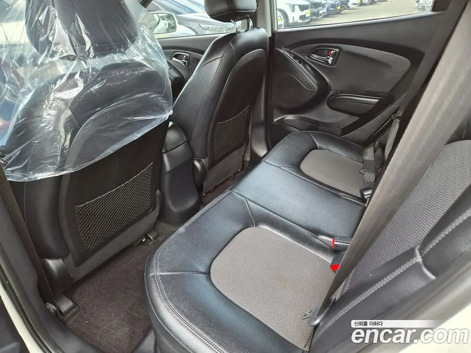Hyundai Tucson 2011 2.0 автомат (гидро), фото 17