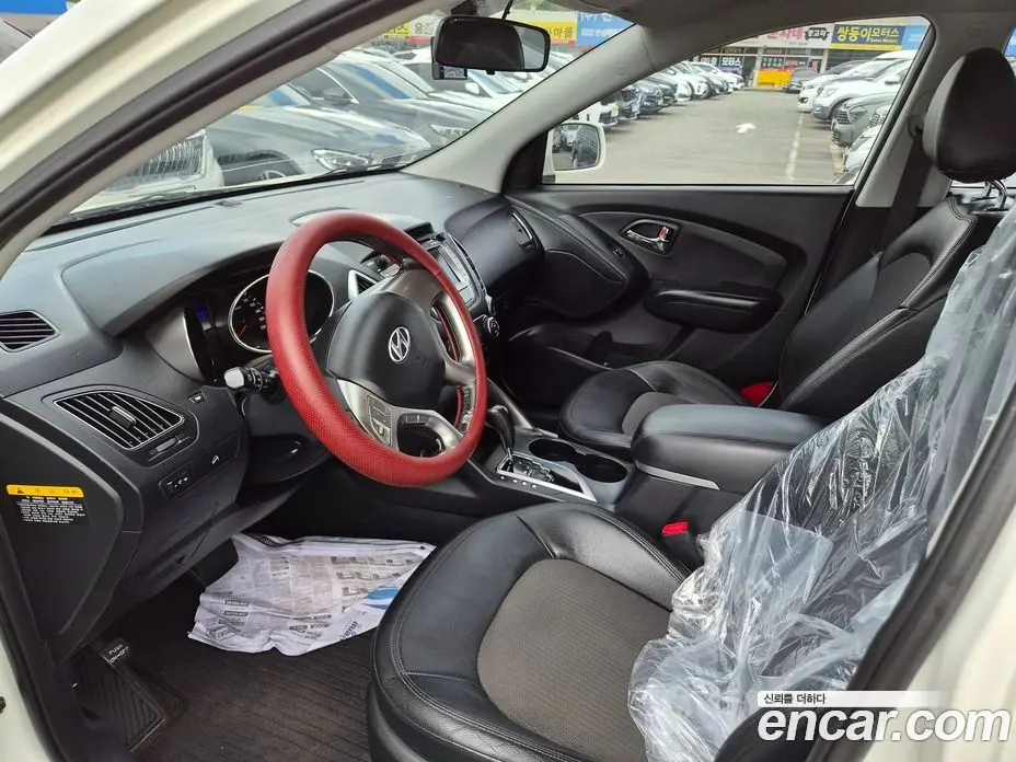 Hyundai Tucson 2011 2.0 автомат (гидро), фото 10