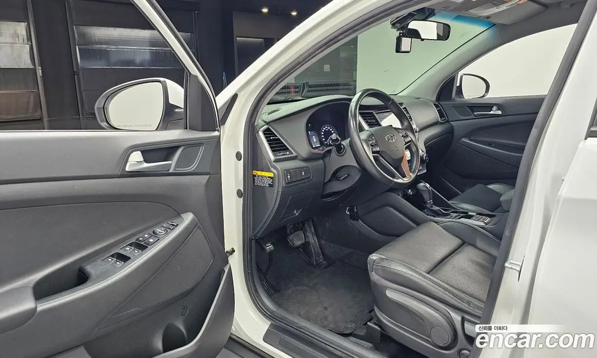 Hyundai Tucson 2015 2.0 автомат (гидро), фото 13