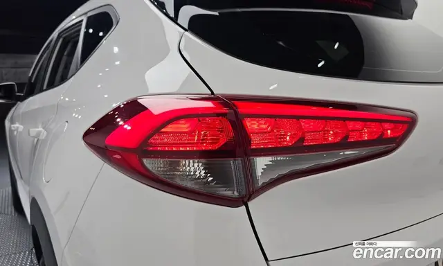 Hyundai Tucson 2015 2.0 автомат (гидро), миниатюра 9
