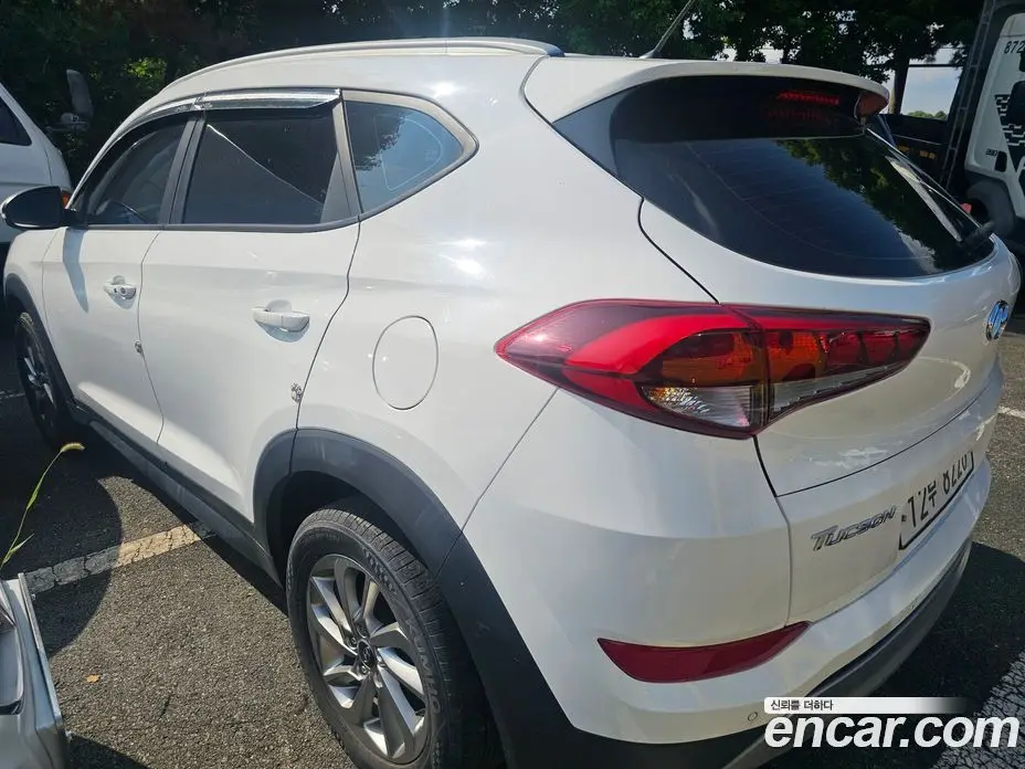 Hyundai Tucson 2017 1.7 автомат (гидро), фото 4 Hyundai Tucson 2017 1.7 автомат (гидро), фото 4