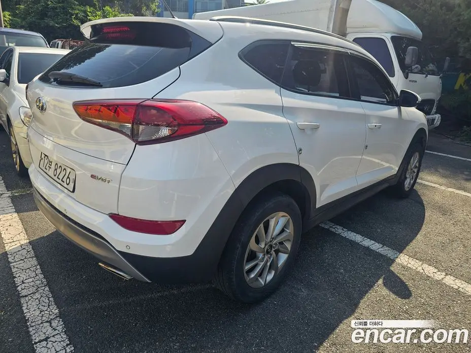 Hyundai Tucson 2017 1.7 автомат (гидро), фото 6 Hyundai Tucson 2017 1.7 автомат (гидро), фото 6