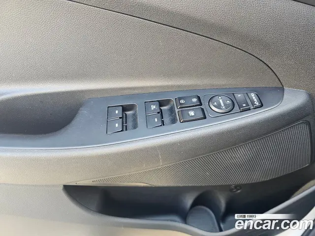 Hyundai Tucson 2017 1.7 автомат (гидро), миниатюра 10 Hyundai Tucson 2017 1.7 автомат (гидро), миниатюра 10
