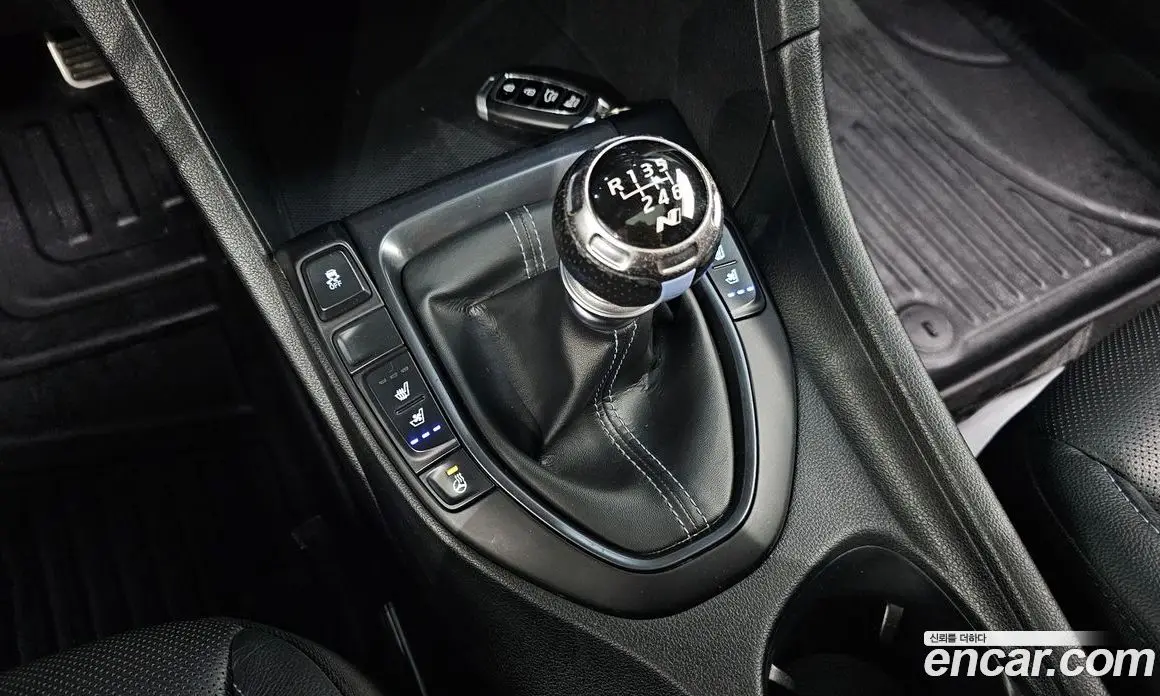 Hyundai Veloster 2018 2.0 механика, фото 9 Hyundai Veloster 2018 2.0 механика, фото 9