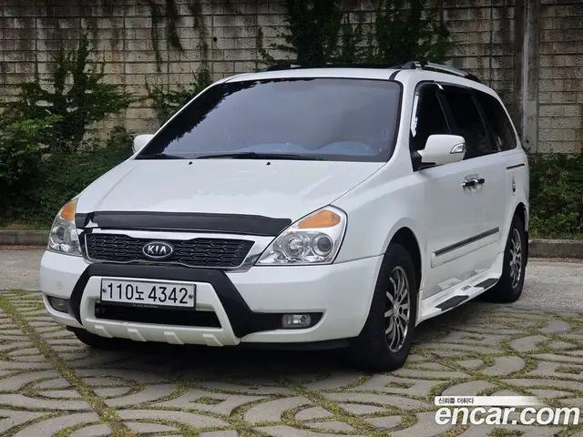 Kia Carnival 2010 2.2 автомат (гидро), миниатюра 3 Kia Carnival 2010 2.2 автомат (гидро), миниатюра 3