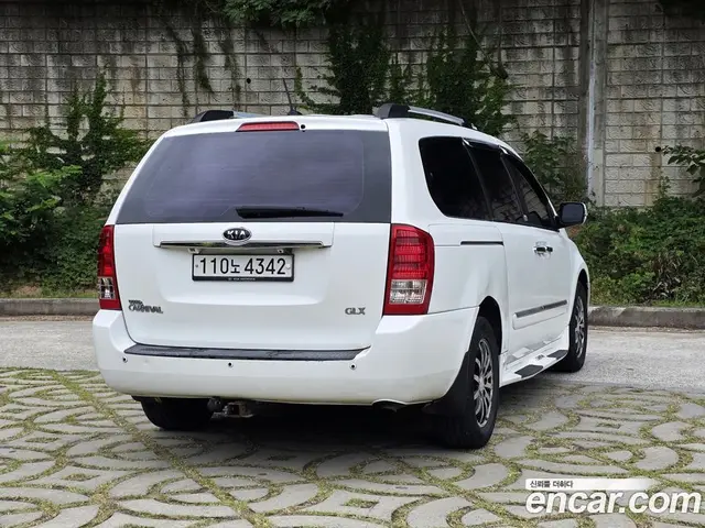 Kia Carnival 2010 2.2 автомат (гидро), миниатюра 5 Kia Carnival 2010 2.2 автомат (гидро), миниатюра 5