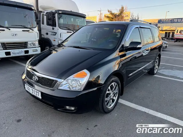 Kia Carnival, 2013, 145 897 км