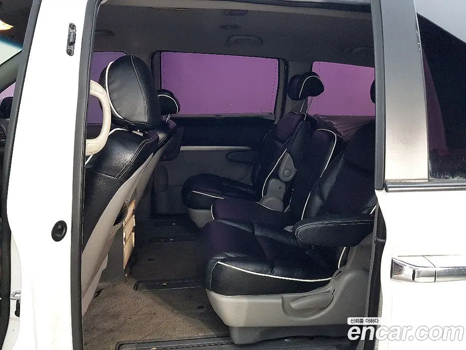 Kia Carnival 2013 2.2 автомат (гидро), фото 9 Kia Carnival 2013 2.2 автомат (гидро), фото 9