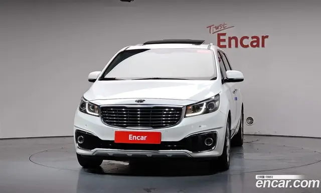 Kia Carnival 2017 2.2 автомат (гидро), миниатюра 2