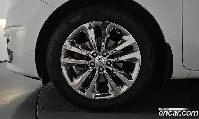 Kia Carnival 2017 2.2 автомат (гидро), миниатюра 4