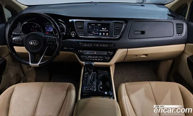 Kia Carnival 2017 2.2 автомат (гидро), миниатюра 9