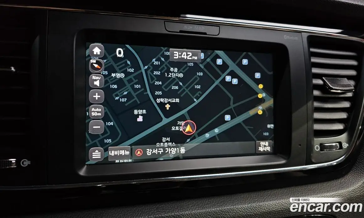 Kia Carnival 2017 2.2 автомат (гидро), фото 14 Kia Carnival 2017 2.2 автомат (гидро), фото 14