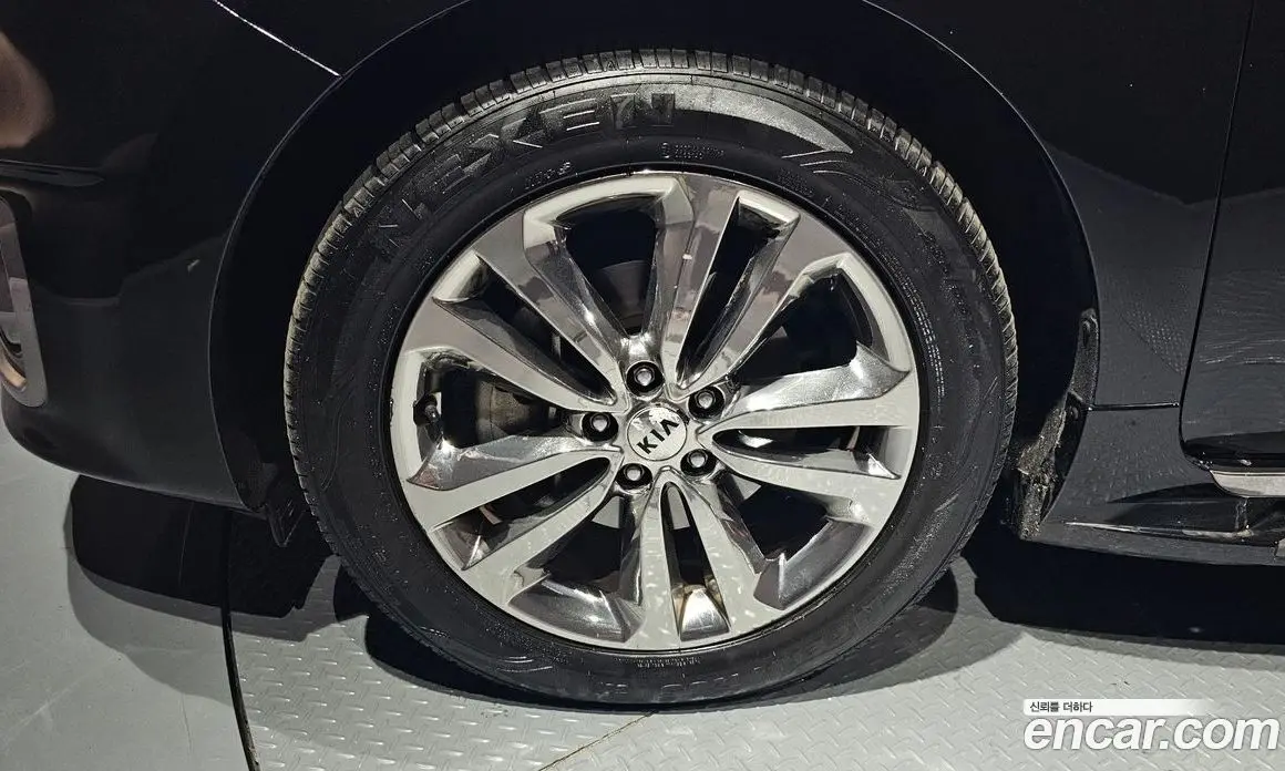 Kia Carnival 2017 2.2 автомат (гидро), фото 5 Kia Carnival 2017 2.2 автомат (гидро), фото 5