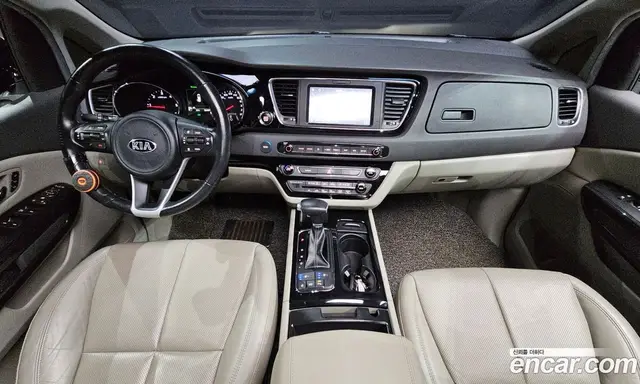 Kia Carnival 2017 2.2 автомат (гидро), миниатюра 7 Kia Carnival 2017 2.2 автомат (гидро), миниатюра 7
