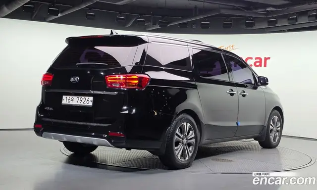 Kia Carnival 2018 2.2 автомат (гидро), миниатюра 2