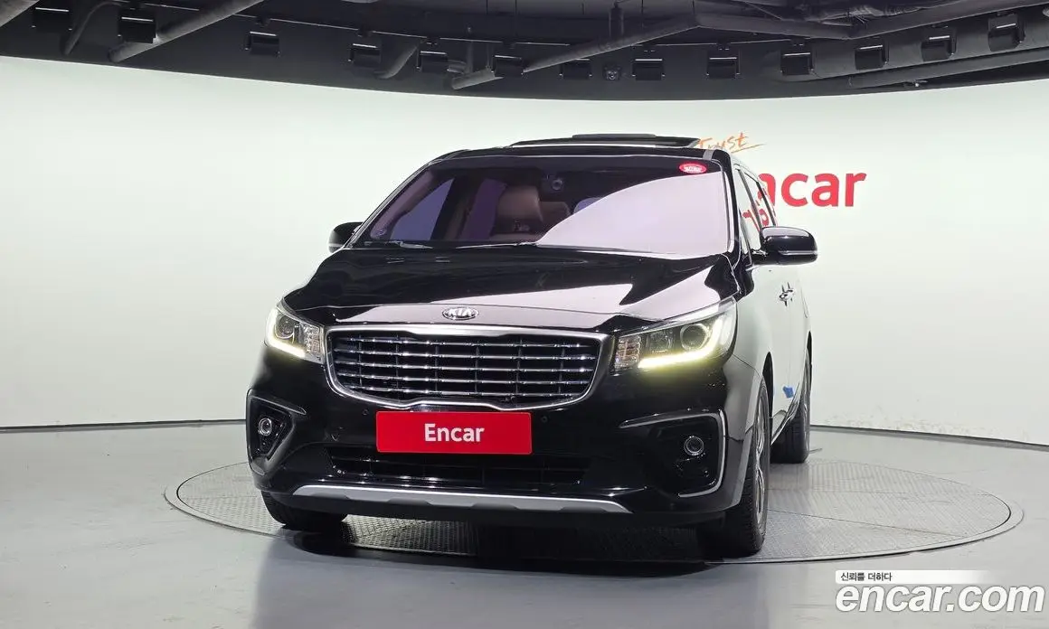 Kia Carnival 2018 2.2 автомат (гидро), фото 3