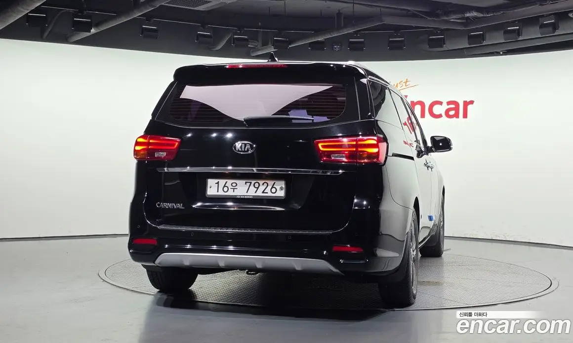 Kia Carnival 2018 2.2 автомат (гидро), фото 4