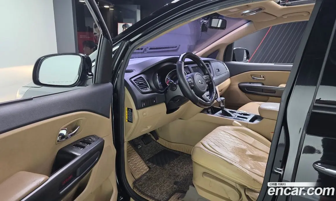 Kia Carnival 2018 2.2 автомат (гидро), фото 10