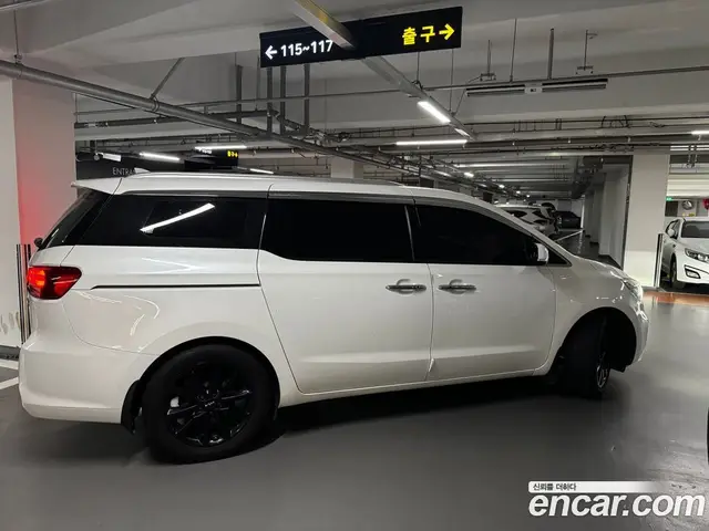 Kia Carnival, 2018, 274 158 км