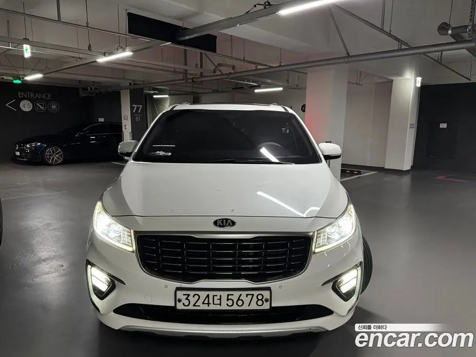 Kia Carnival 2018 2.2 автомат (гидро), фото 3
