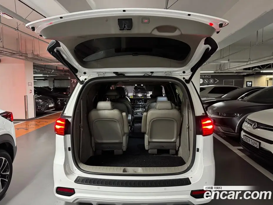 Kia Carnival 2018 2.2 автомат (гидро), фото 7
