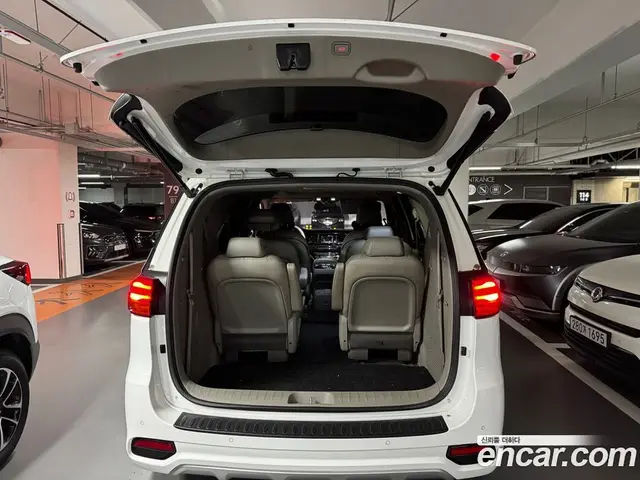 Kia Carnival 2018 2.2 автомат (гидро), миниатюра 7