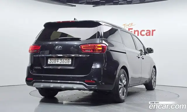 Kia Carnival 2019 2.2 автомат (гидро), миниатюра 2