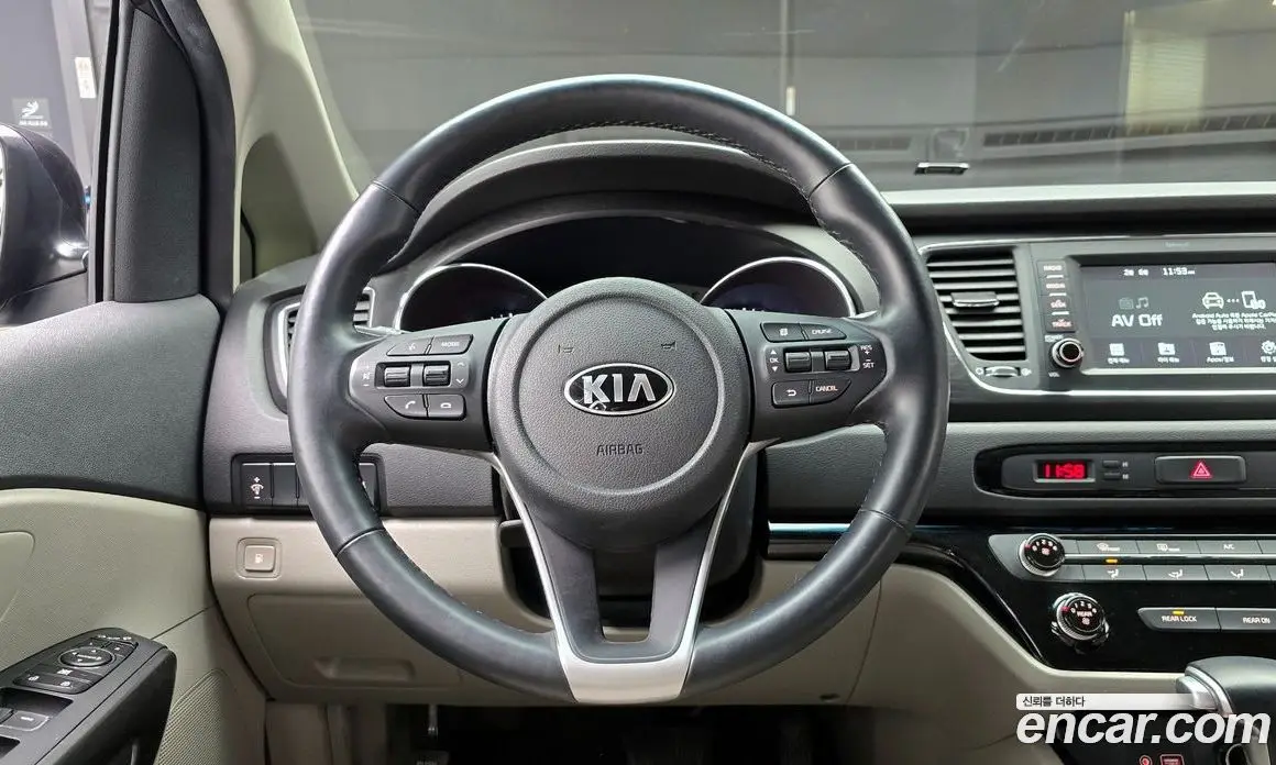 Kia Carnival 2019 2.2 автомат (гидро), фото 14