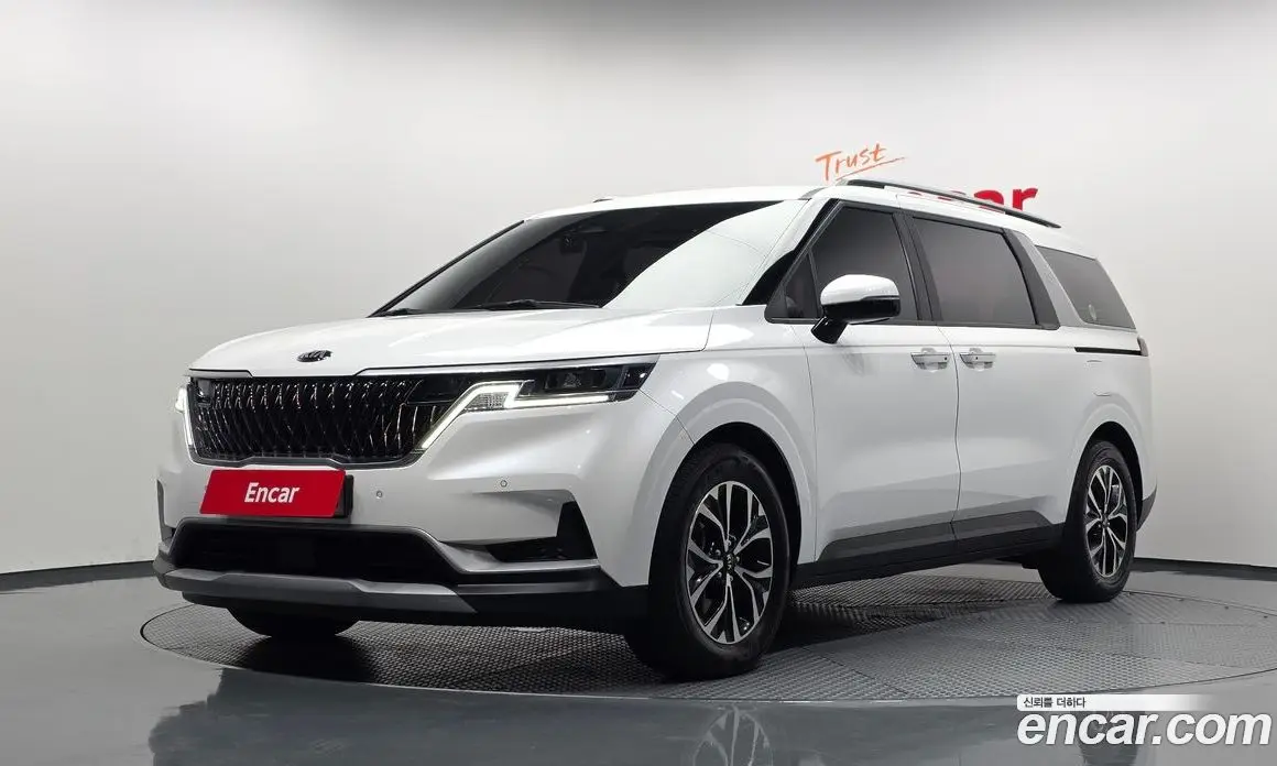 Kia Carnival 2021 2.2 автомат (гидро), фото 1 Kia Carnival 2021 2.2 автомат (гидро), фото 1