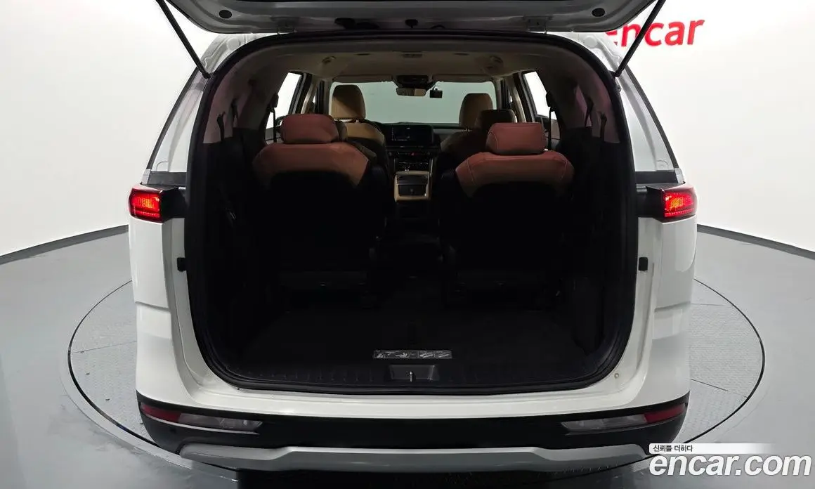 Kia Carnival 2021 2.2 автомат (гидро), фото 20 Kia Carnival 2021 2.2 автомат (гидро), фото 20