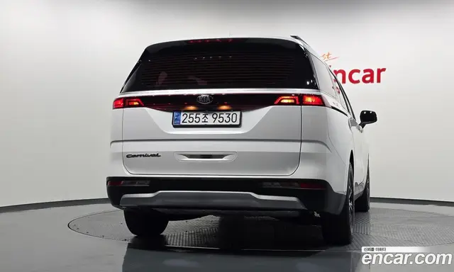 Kia Carnival 2021 2.2 автомат (гидро), миниатюра 4 Kia Carnival 2021 2.2 автомат (гидро), миниатюра 4