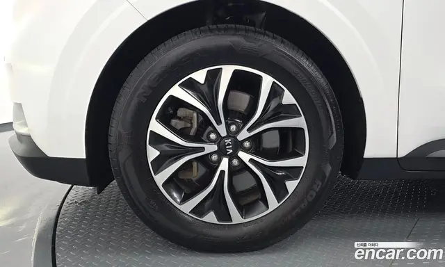Kia Carnival 2021 2.2 автомат (гидро), миниатюра 5 Kia Carnival 2021 2.2 автомат (гидро), миниатюра 5
