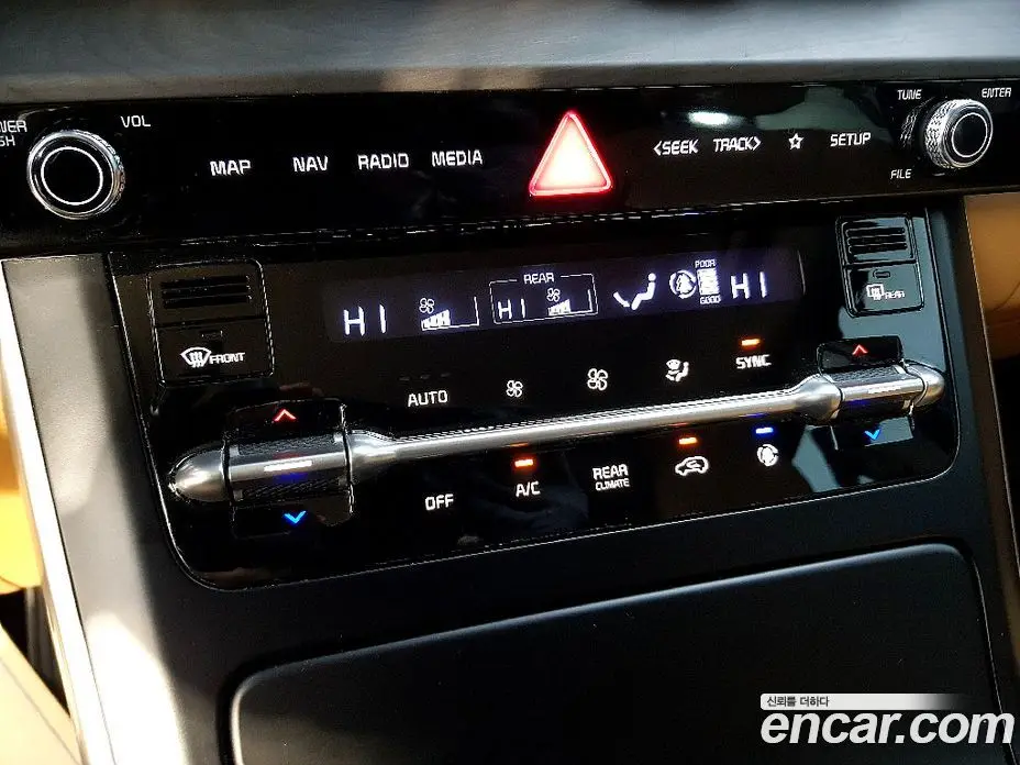 Kia Carnival 2021 2.2 автомат (гидро), фото 11