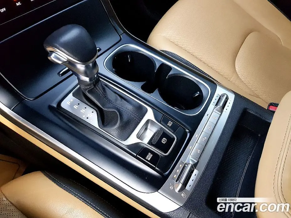 Kia Carnival 2021 2.2 автомат (гидро), фото 12