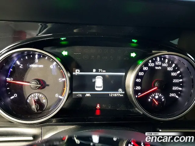 Kia Carnival 2021 2.2 автомат (гидро), миниатюра 7