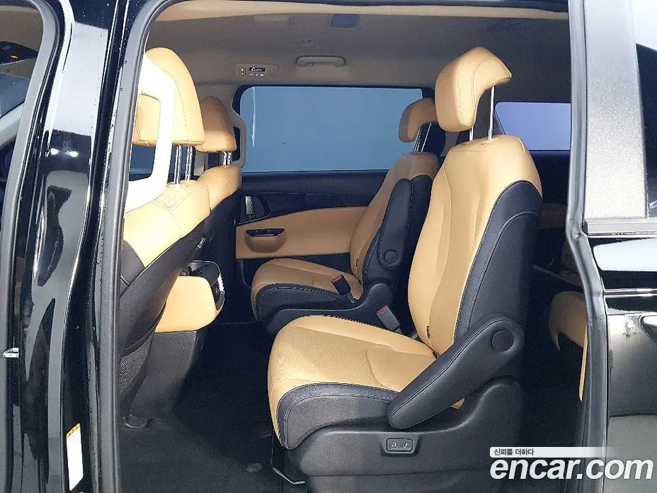 Kia Carnival 2021 2.2 автомат (гидро), фото 9