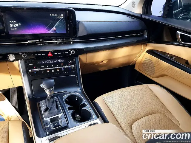 Kia Carnival 2021 2.2 автомат (гидро), миниатюра 10