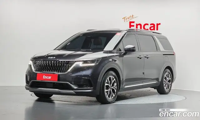 Kia Carnival, 2023, 63 694 км