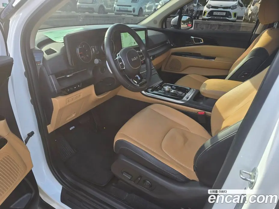 Kia Carnival 2023 2.2 автомат (гидро), фото 14 Kia Carnival 2023 2.2 автомат (гидро), фото 14