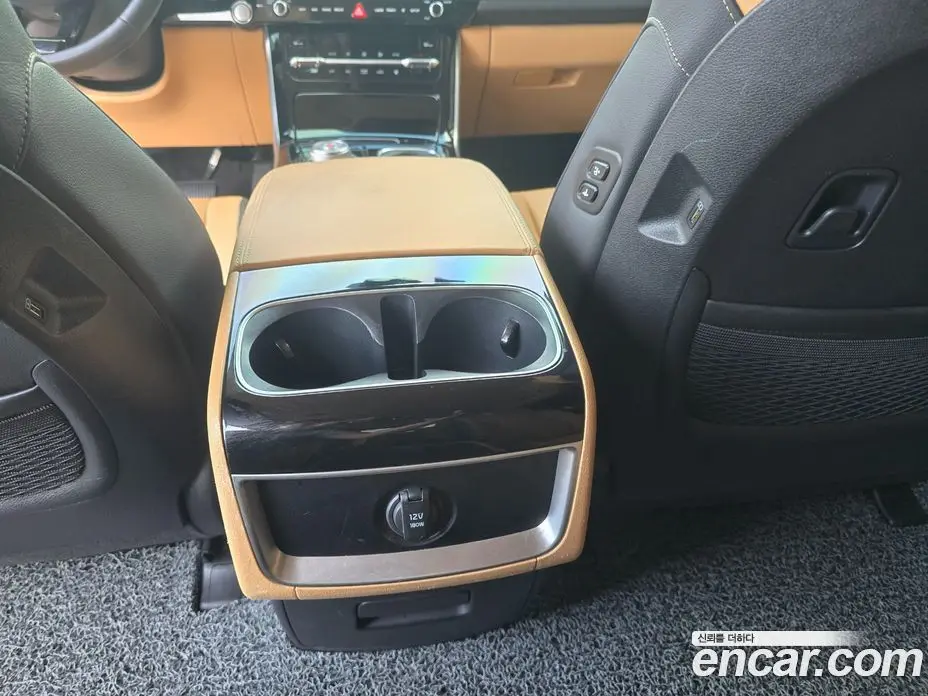 Kia Carnival 2023 2.2 автомат (гидро), фото 17 Kia Carnival 2023 2.2 автомат (гидро), фото 17