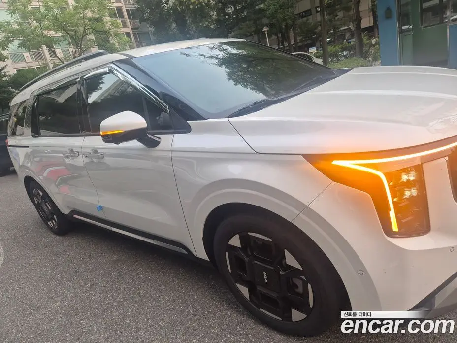 Kia Carnival 2025 2.2 автомат (гидро), фото 8