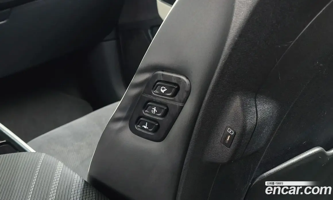 Kia EV6 2022 0.1 автомат (гидро), фото 20 Kia EV6 2022 0.1 автомат (гидро), фото 20
