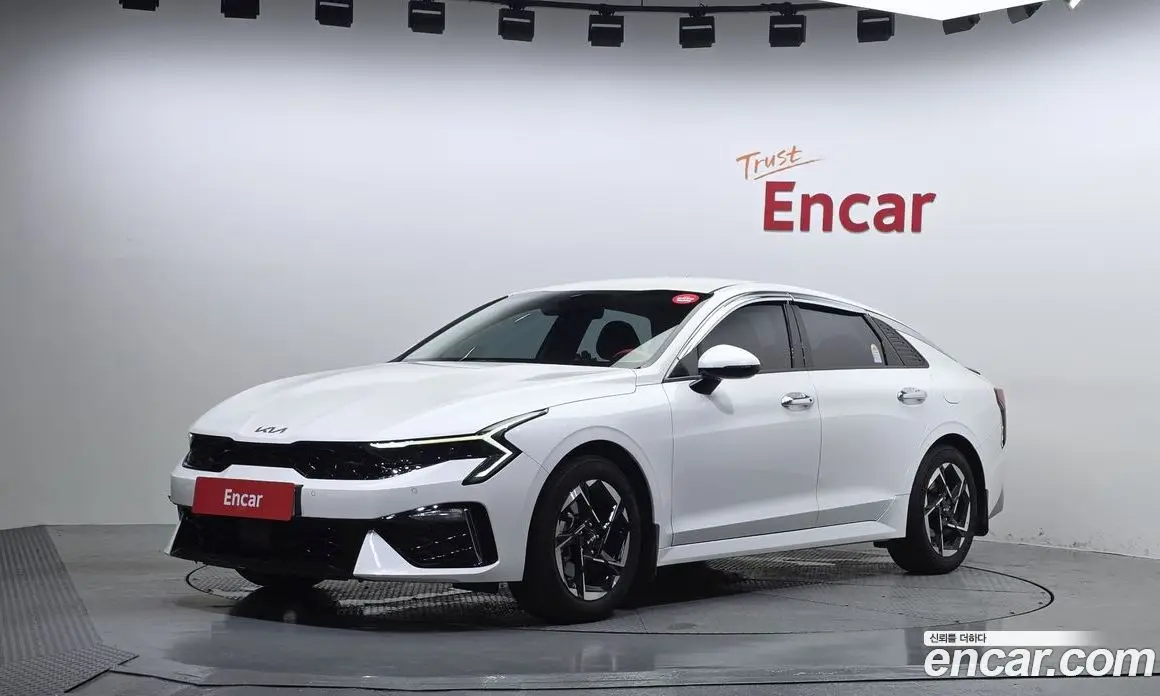 Kia K5 (Optima) 2025 2.0 автомат (гидро), фото 1 Kia K5 (Optima) 2025 2.0 автомат (гидро), фото 1
