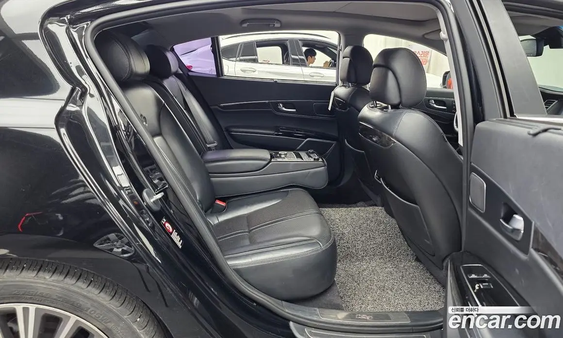 Kia K9 2016 3.3 автомат (гидро), фото 12 Kia K9 2016 3.3 автомат (гидро), фото 12
