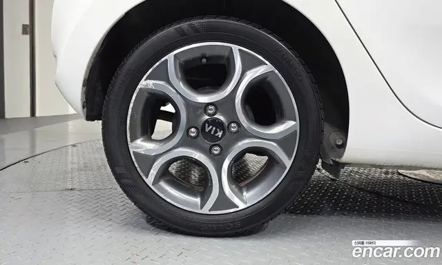 Kia Morning 2014 1.0 автомат (гидро), миниатюра 5 Kia Morning 2014 1.0 автомат (гидро), миниатюра 5