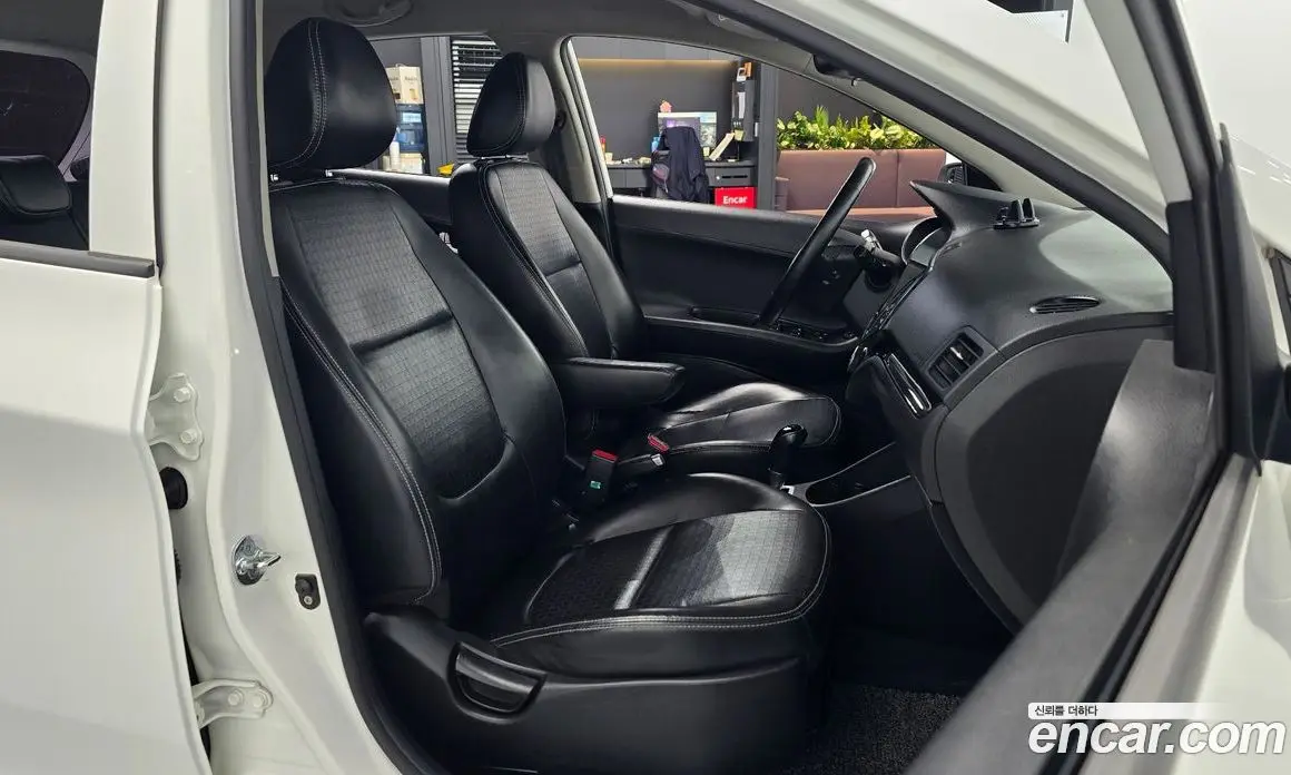 Kia Morning 2015 1.0 автомат (гидро), фото 13 Kia Morning 2015 1.0 автомат (гидро), фото 13