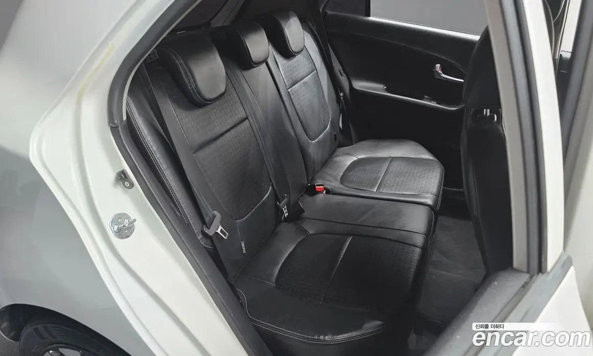 Kia Morning 2015 1.0 автомат (гидро), фото 16 Kia Morning 2015 1.0 автомат (гидро), фото 16