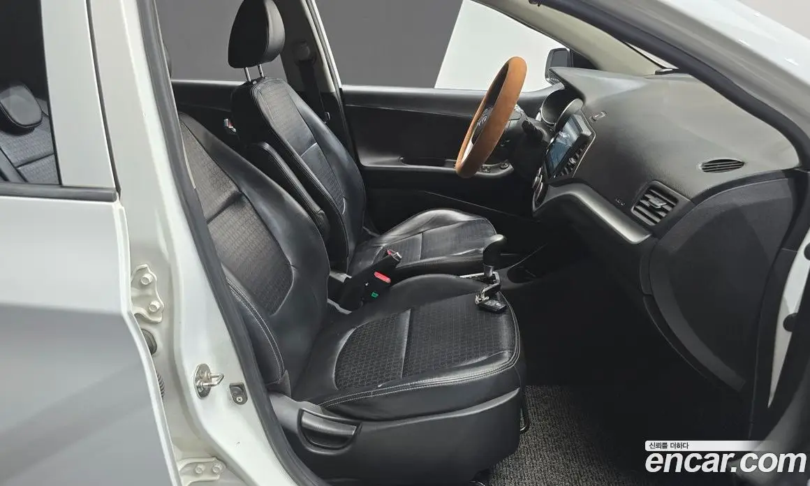 Kia Morning 2015 1.0 автомат (гидро), фото 17 Kia Morning 2015 1.0 автомат (гидро), фото 17
