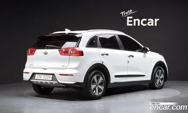 Kia Niro 2016 1.6 автомат (гидро), миниатюра 2