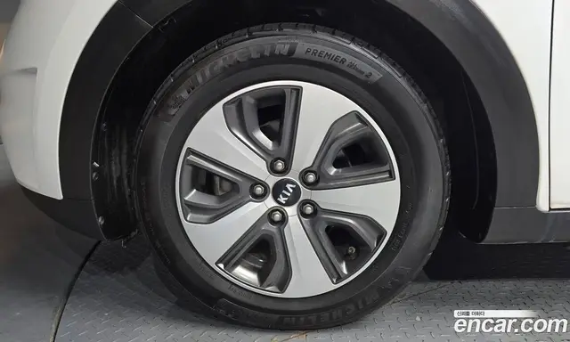 Kia Niro 2016 1.6 автомат (гидро), миниатюра 5